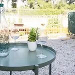 Daire Joli Avec Jardin Bord De *