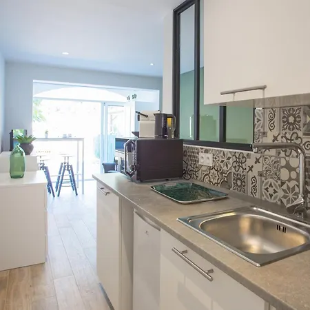 Joli Avec Jardin Bord De Apartmán *