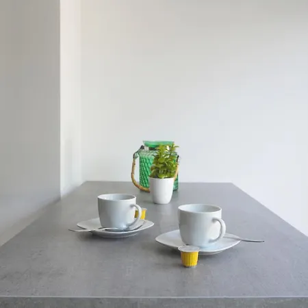 Joli Avec Jardin Bord De Lägenhet