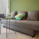 Joli Avec Jardin Bord De