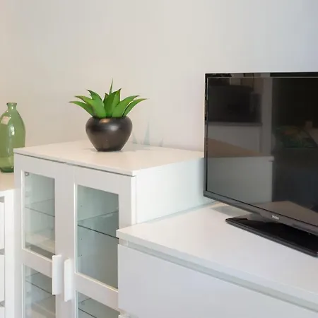 Appartement Joli Avec Jardin Bord De
